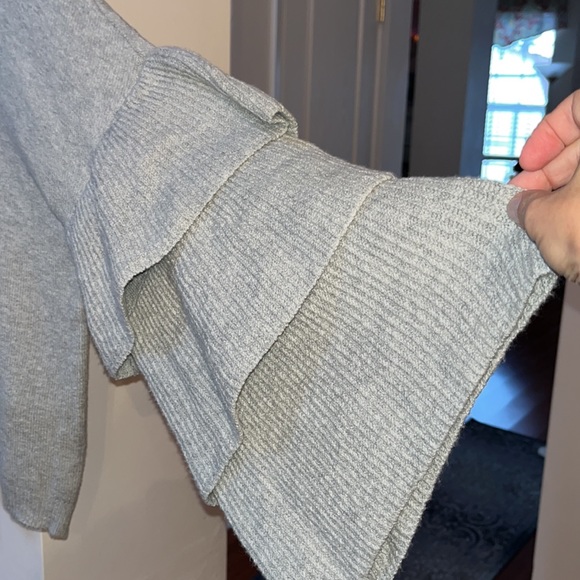 22 - WWW Sweater Size M Grey - Picture 2 of 8